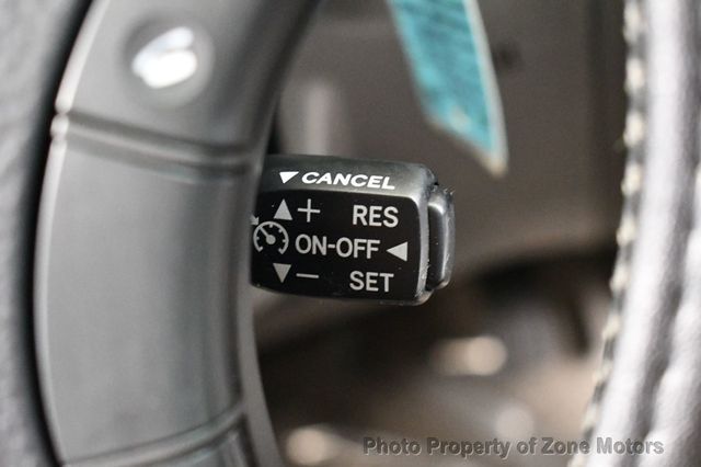 2004 Toyota Land Cruiser 4dr 4WD - 23035360 - 35