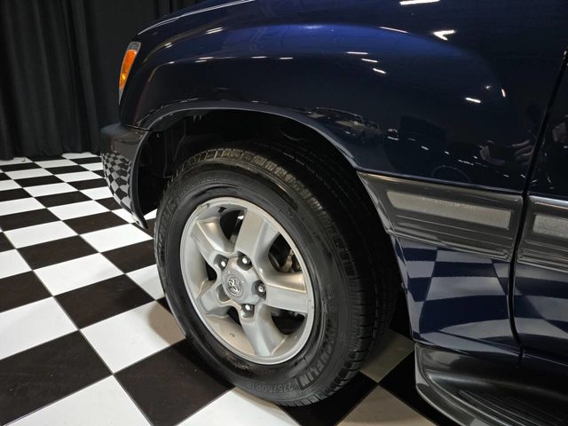 2004 Toyota Land Cruiser 4dr 4WD - 22995515 - 24