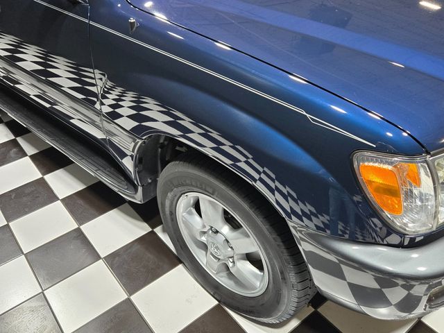 2004 Toyota Land Cruiser 4dr 4WD - 22995515 - 57