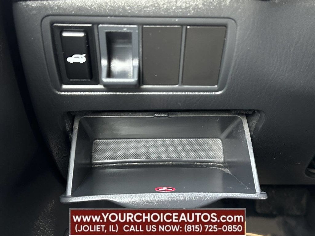 2004 Toyota Matrix Base Fwd 4dr Wagon - 22861308 - 32