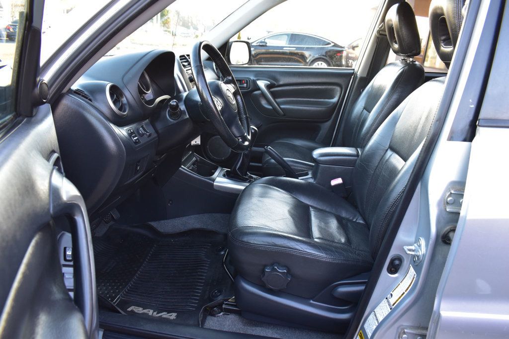 2004 Toyota RAV4 4dr Manual - 22971458 - 13