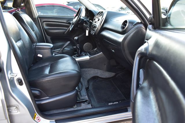 2004 Toyota RAV4 4dr Manual - 22971458 - 16