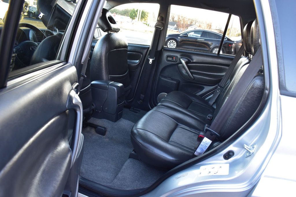 2004 Toyota RAV4 4dr Manual - 22971458 - 21