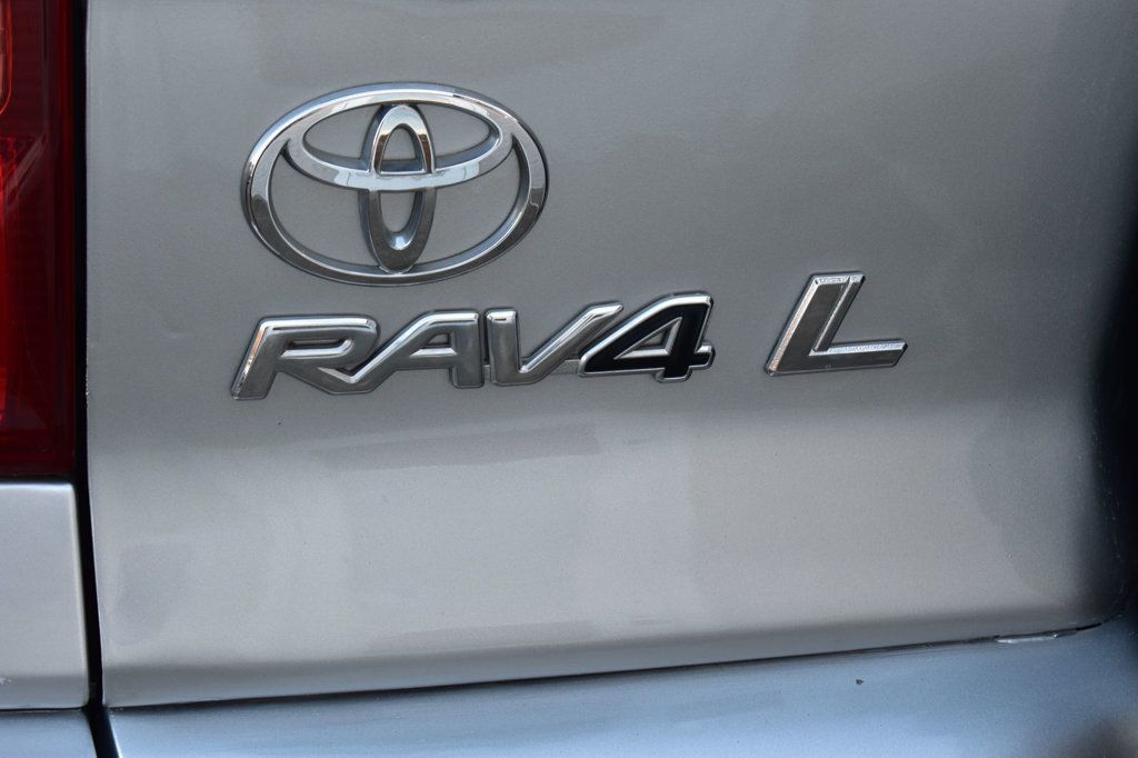 2004 Toyota RAV4 4dr Manual - 22971458 - 40