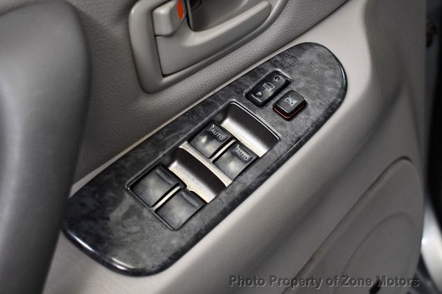 2004 Toyota Sequoia 4dr Limited 4WD - 23058728 - 30