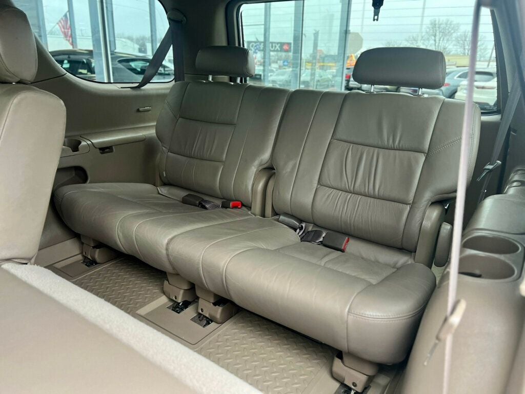 2004 Toyota Sequoia 4dr Limited 4WD - 22985724 - 17