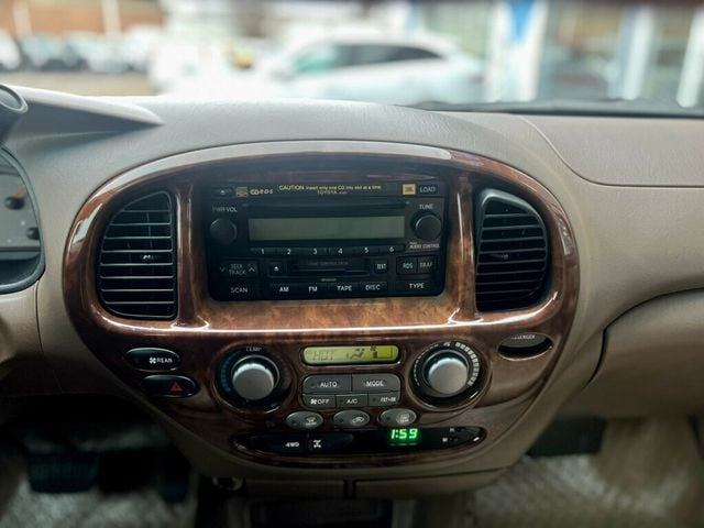 2004 Toyota Sequoia 4dr Limited 4WD - 22985724 - 20