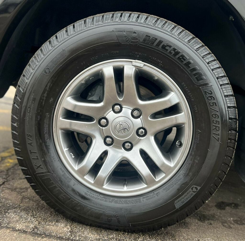 2004 Toyota Sequoia 4dr Limited 4WD - 22985724 - 24