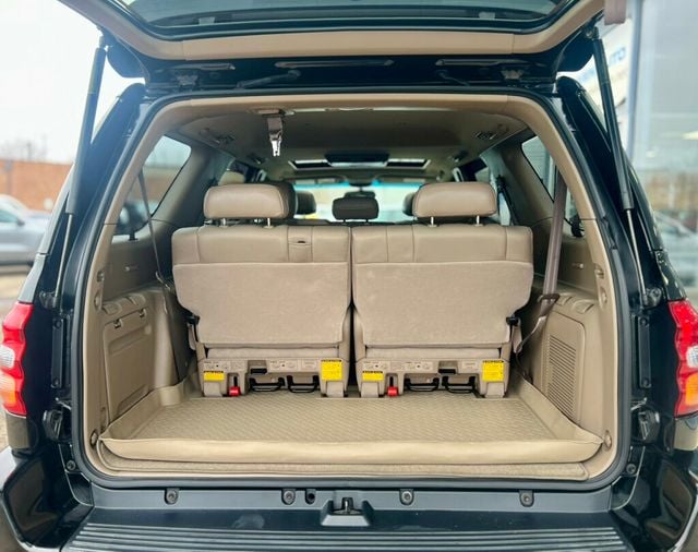 2004 Toyota Sequoia 4dr Limited 4WD - 22985724 - 6