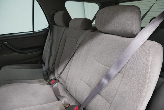 2004 Toyota Sequoia 4dr SR5 - 23019258 - 12