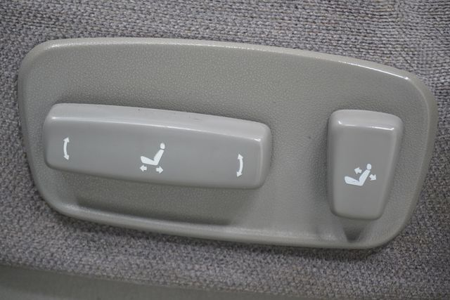 2004 Toyota Sequoia 4dr SR5 - 23019258 - 14