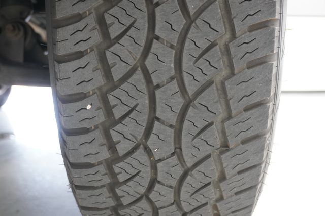 2004 Toyota Sequoia 4dr SR5 - 23019258 - 25