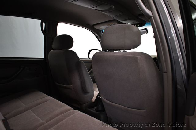 2004 Toyota Sequoia 4dr SR5 4WD - 23047138 - 14