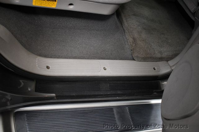 2004 Toyota Sequoia 4dr SR5 4WD - 23047138 - 18