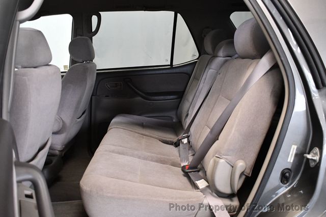 2004 Toyota Sequoia 4dr SR5 4WD - 23047138 - 20