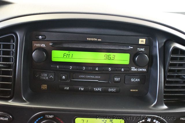 2004 Toyota Sequoia 4dr SR5 4WD - 23047138 - 35