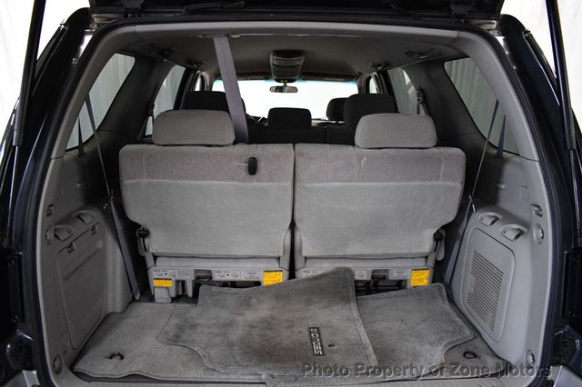 2004 Toyota Sequoia 4dr SR5 4WD - 23047138 - 40