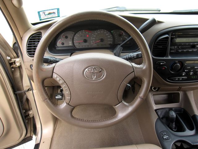 2004 Toyota Sequoia 4dr SR5 4WD - 23027160 - 18