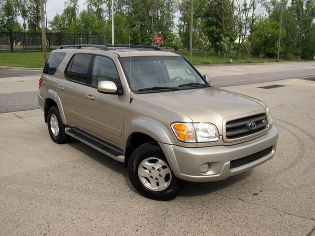 2004 Toyota Sequoia 4dr SR5 4WD - 23027160 - 1
