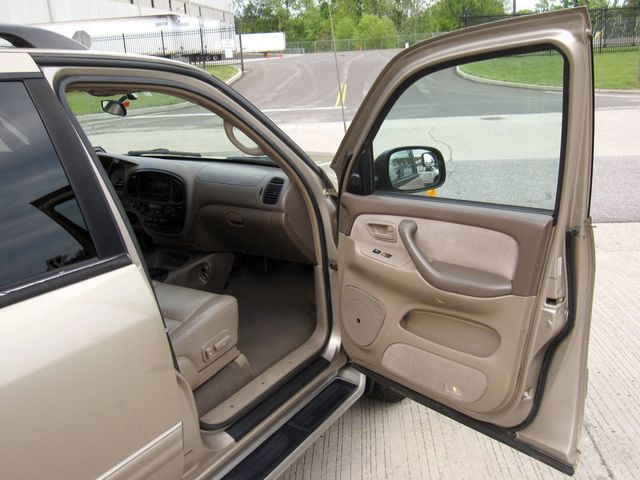 2004 Toyota Sequoia 4dr SR5 4WD - 23027160 - 21