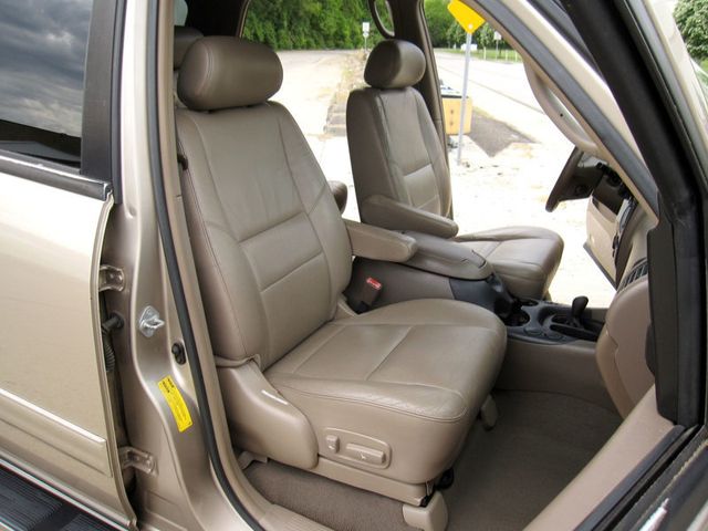 2004 Toyota Sequoia 4dr SR5 4WD - 23027160 - 22