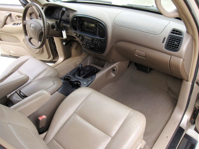 2004 Toyota Sequoia 4dr SR5 4WD - 23027160 - 23