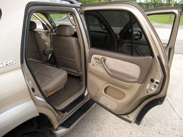 2004 Toyota Sequoia 4dr SR5 4WD - 23027160 - 26
