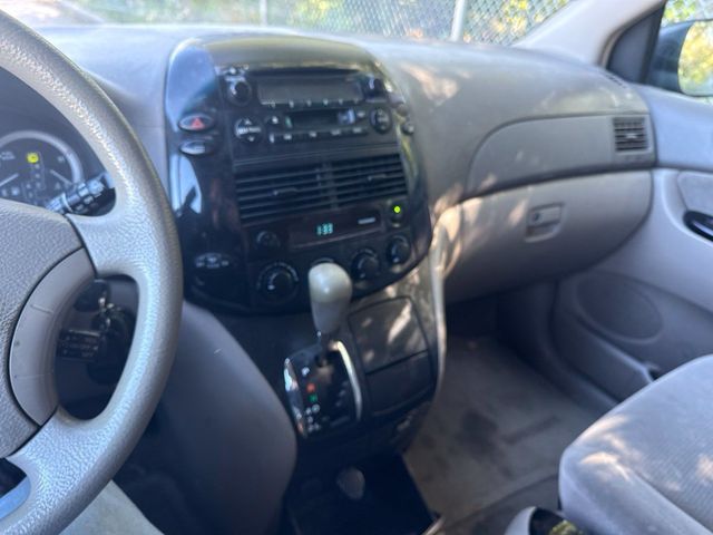 2004 Toyota Sienna  - 23096872 - 11