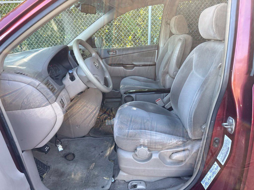 2004 Toyota Sienna  - 23096872 - 6
