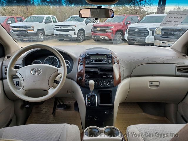 2004 Toyota Sienna  - 22979804 - 11