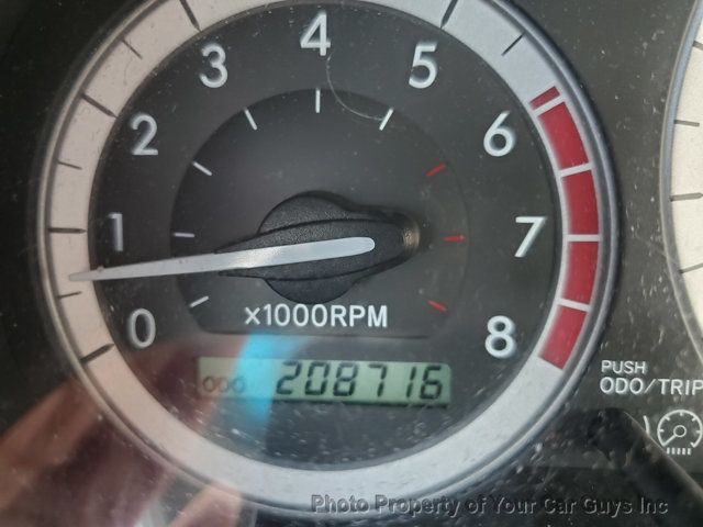 2004 Toyota Sienna  - 22979804 - 20