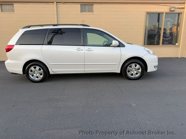 2004 Toyota Sienna 5dr XLE FWD - 22946767 - 1