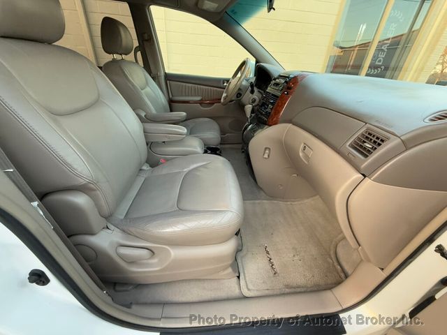 2004 Toyota Sienna 5dr XLE FWD - 22946767 - 25