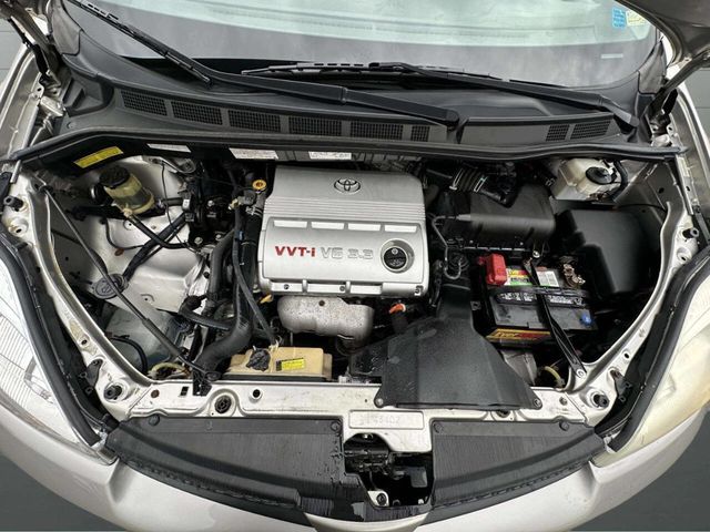 2004 Toyota Sienna XLE Limited 7 Passenger AWD 4dr Mini Van - 22944044 - 34