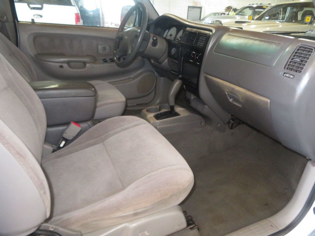 2004 Toyota Tacoma DOUBLE CAB PRERUNNER EXTRA CLEAN TACOMA SR5 DOUBLE CAB - 22932923 - 32
