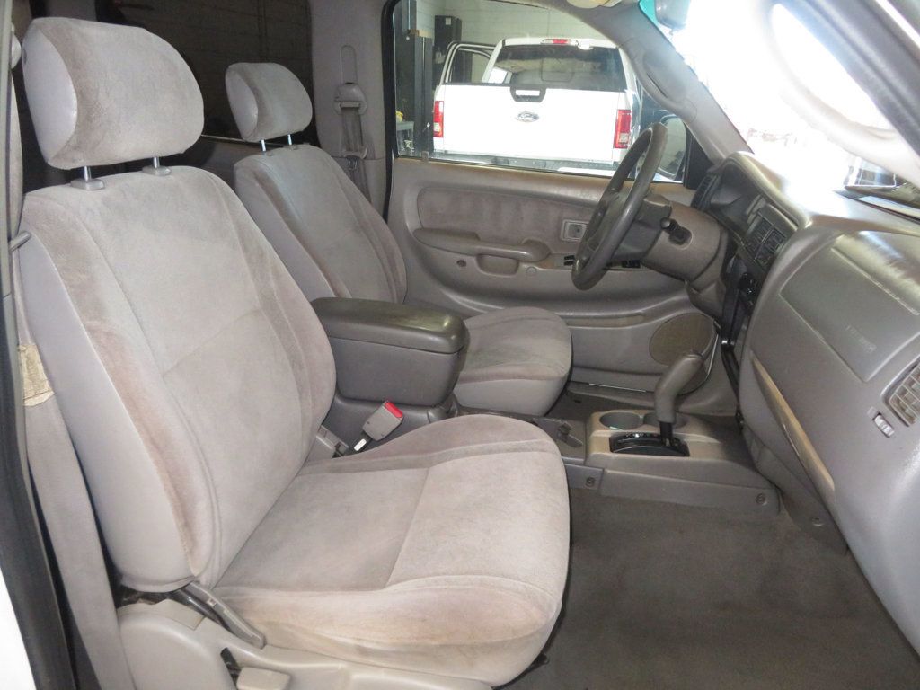 2004 Toyota Tacoma DOUBLE CAB PRERUNNER EXTRA CLEAN TACOMA SR5 DOUBLE CAB - 22932923 - 33