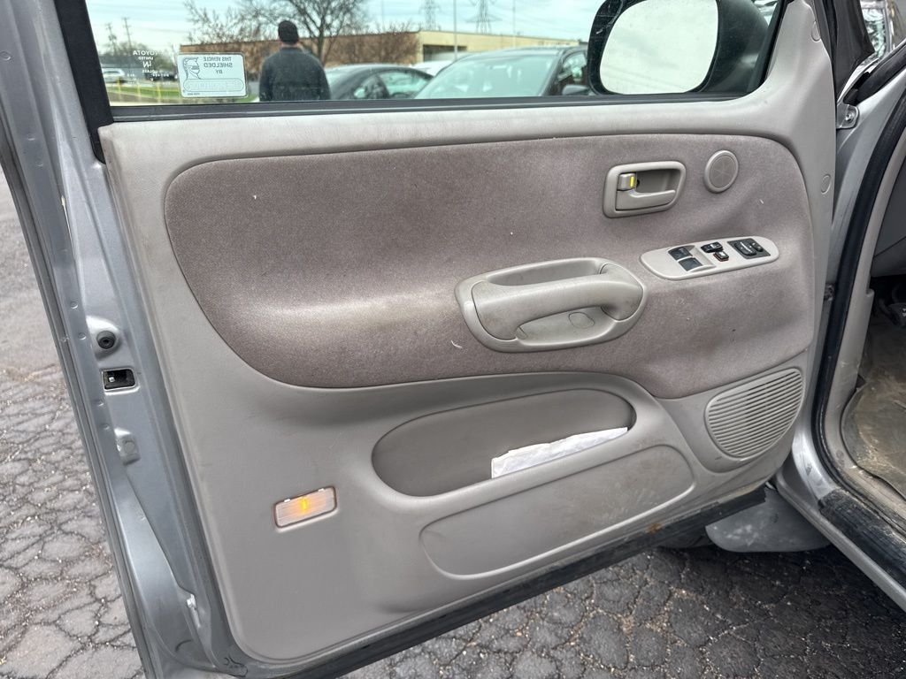 2004 Toyota Tundra  - 23011090 - 14