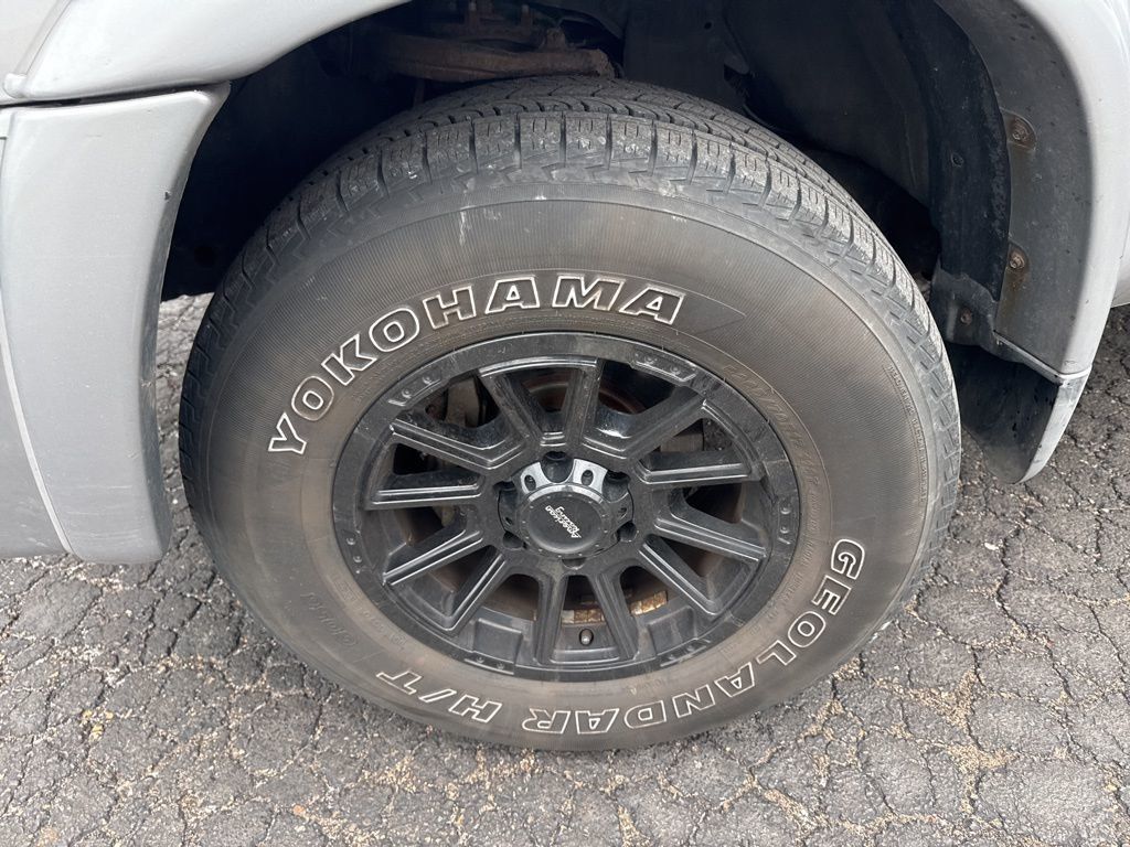 2004 Toyota Tundra  - 23011090 - 1