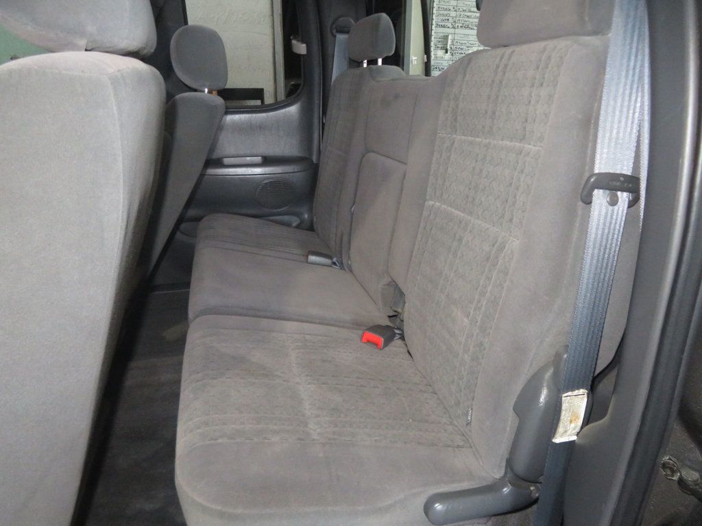 2004 Toyota Tundra EXTRA CLEAN TUNDRA  ACCESS CAB VERY NICE V8 RUNS GREAT  - 23043063 - 24