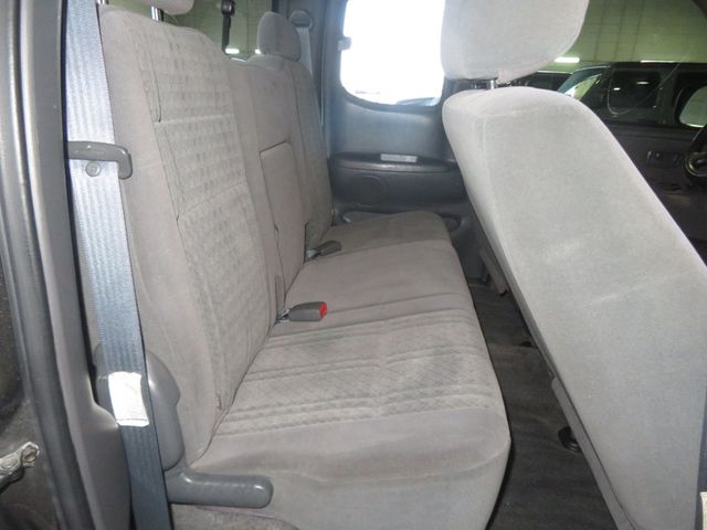 2004 Toyota Tundra EXTRA CLEAN TUNDRA  ACCESS CAB VERY NICE V8 RUNS GREAT  - 23043063 - 27