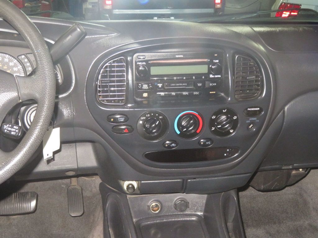 2004 Toyota Tundra EXTRA CLEAN TUNDRA  ACCESS CAB VERY NICE V8 RUNS GREAT  - 23043063 - 35