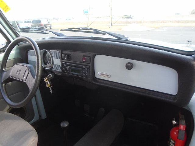 2004 Volkswagen Beetle  - 22591576 - 19