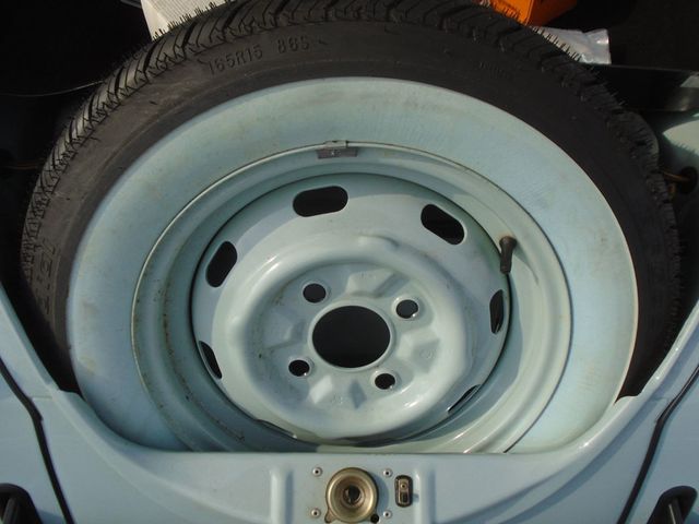 2004 Volkswagen Beetle  - 22591576 - 24