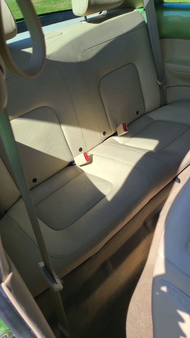 2004 Volkswagen New Beetle Coupe 2dr Coupe GLS Automatic - 22156633 - 15