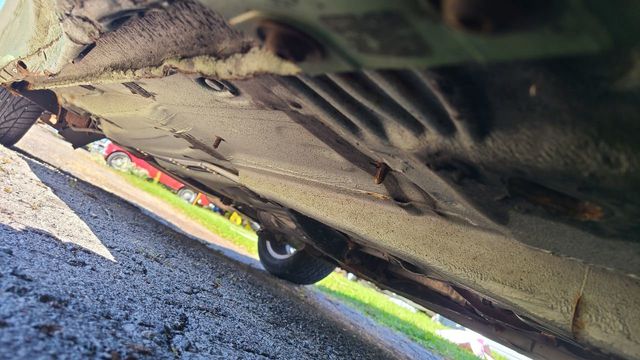 2004 Volkswagen New Beetle Coupe 2dr Coupe GLS Automatic - 22156633 - 19