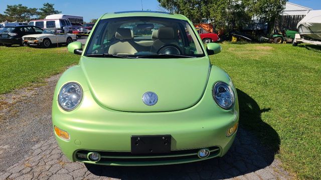 2004 Volkswagen New Beetle Coupe 2dr Coupe GLS Automatic - 22156633 - 2