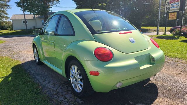 2004 Volkswagen New Beetle Coupe 2dr Coupe GLS Automatic - 22156633 - 7