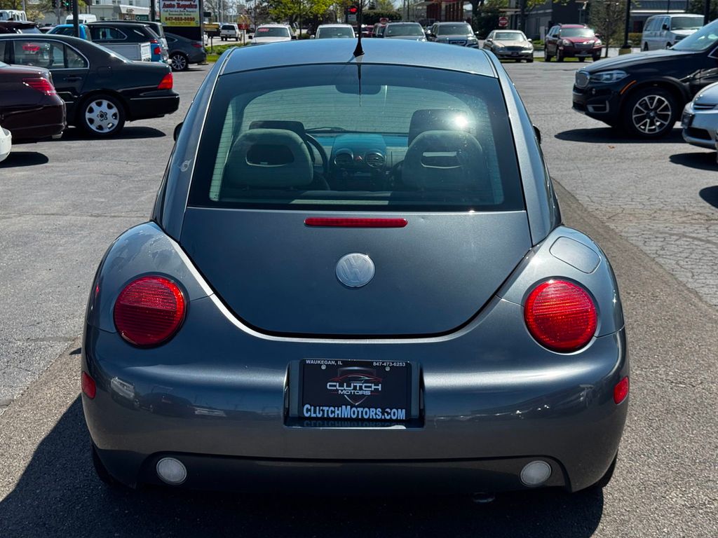 2004 Volkswagen New Beetle Coupe 2dr Coupe GLS TDI Manual - 23024603 - 5