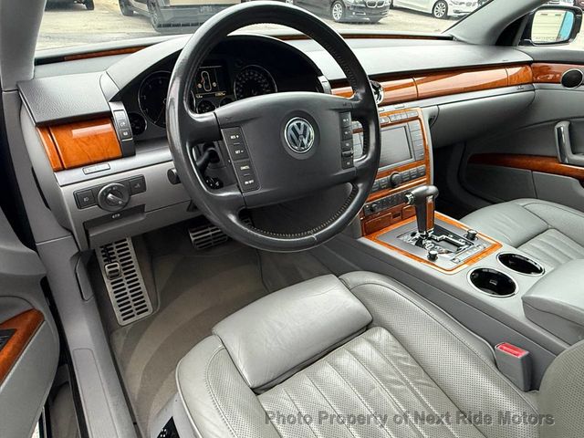 2004 Volkswagen Phaeton 2004 VOLKSWAGEN PHAETON 4.2L V8 4D LUXURY SEDAN 615-730-9991 - 23024303 - 15