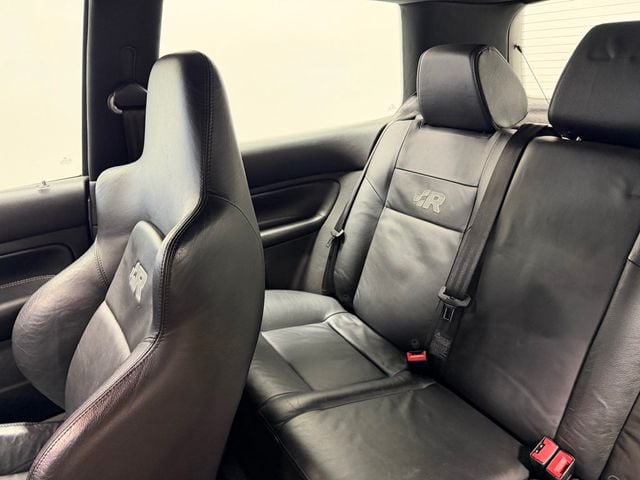 2004 Volkswagen R32 2dr Hatchback 6-Speed Manual - 22987861 - 15